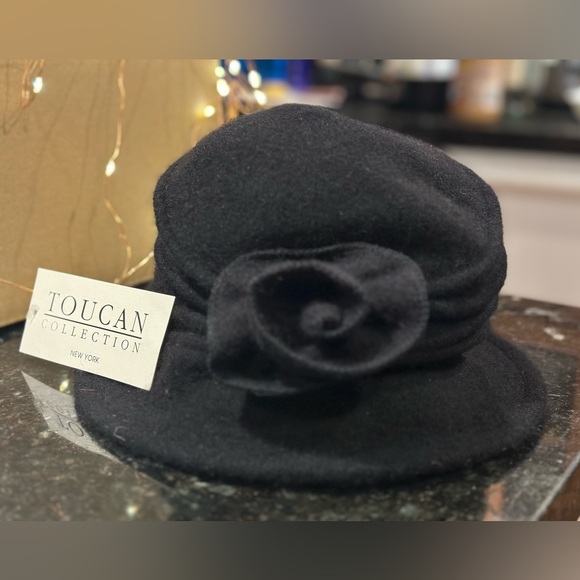 NWT Toucan ~ PACKABLE WOOL FELT ROSETTE CLOCHE HAT ? main image 4